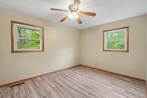 Tiny photo for 105 S Meadowhill Lane, Mahomet, IL 61853 (MLS # 12629174)