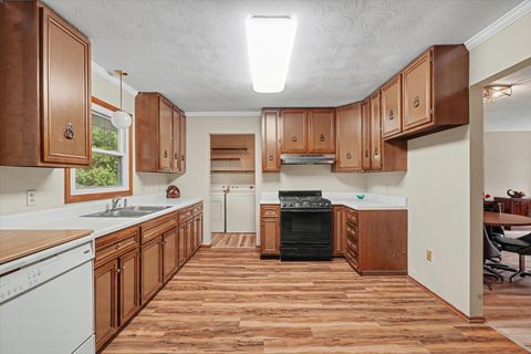 Tiny photo for 105 S Meadowhill Lane, Mahomet, IL 61853 (MLS # 12629174)