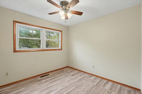 Tiny photo for 105 S Meadowhill Lane, Mahomet, IL 61853 (MLS # 12629174)