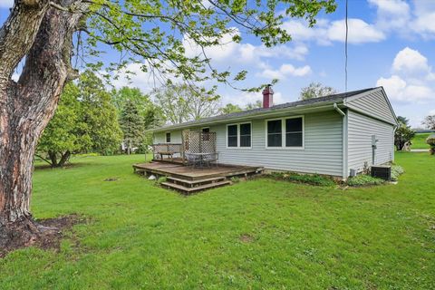 Tiny photo for 105 S Meadowhill Lane, Mahomet, IL 61853 (MLS # 12629174)