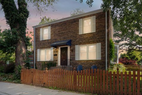 10033 S Prospect Avenue Chicago IL 60643