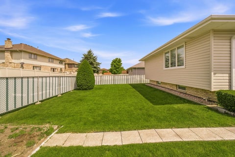 Tiny photo for 15542 Bramblewood Road, Oak Forest, IL 60452 (MLS # 12658527)