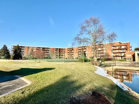 Tiny photo for 18 E Old Willow Road #522N, Prospect Heights, IL 60070 (MLS # 12594987)