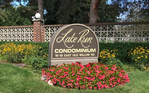 Tiny photo for 18 E Old Willow Road #522N, Prospect Heights, IL 60070 (MLS # 12594987)