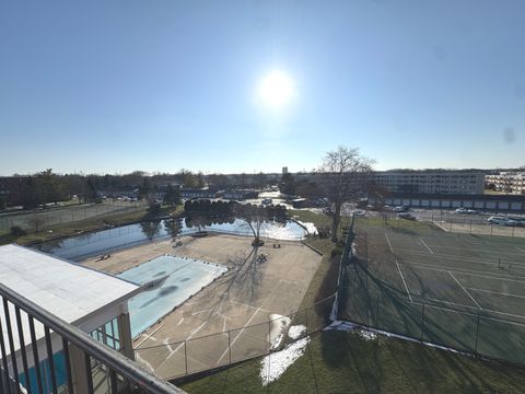 Tiny photo for 18 E Old Willow Road #522N, Prospect Heights, IL 60070 (MLS # 12594987)