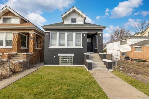 6742 S Carpenter Street Chicago IL 60621