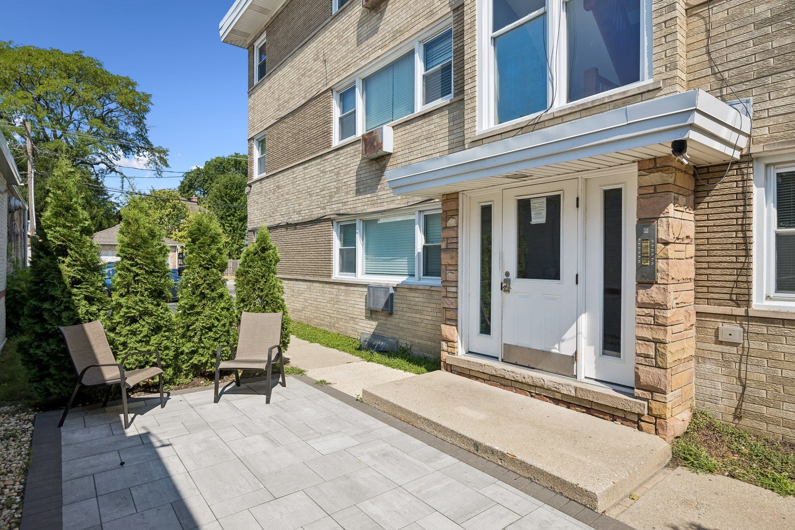929 S Oak Park Avenue 3NE