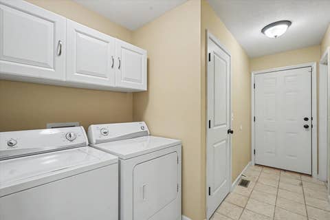 Tiny photo for 1913 Quail Run Drive, Mahomet, IL 61853 (MLS # 12616055)