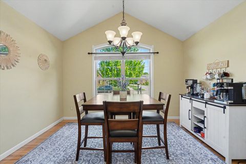 Tiny photo for 1913 Quail Run Drive, Mahomet, IL 61853 (MLS # 12616055)