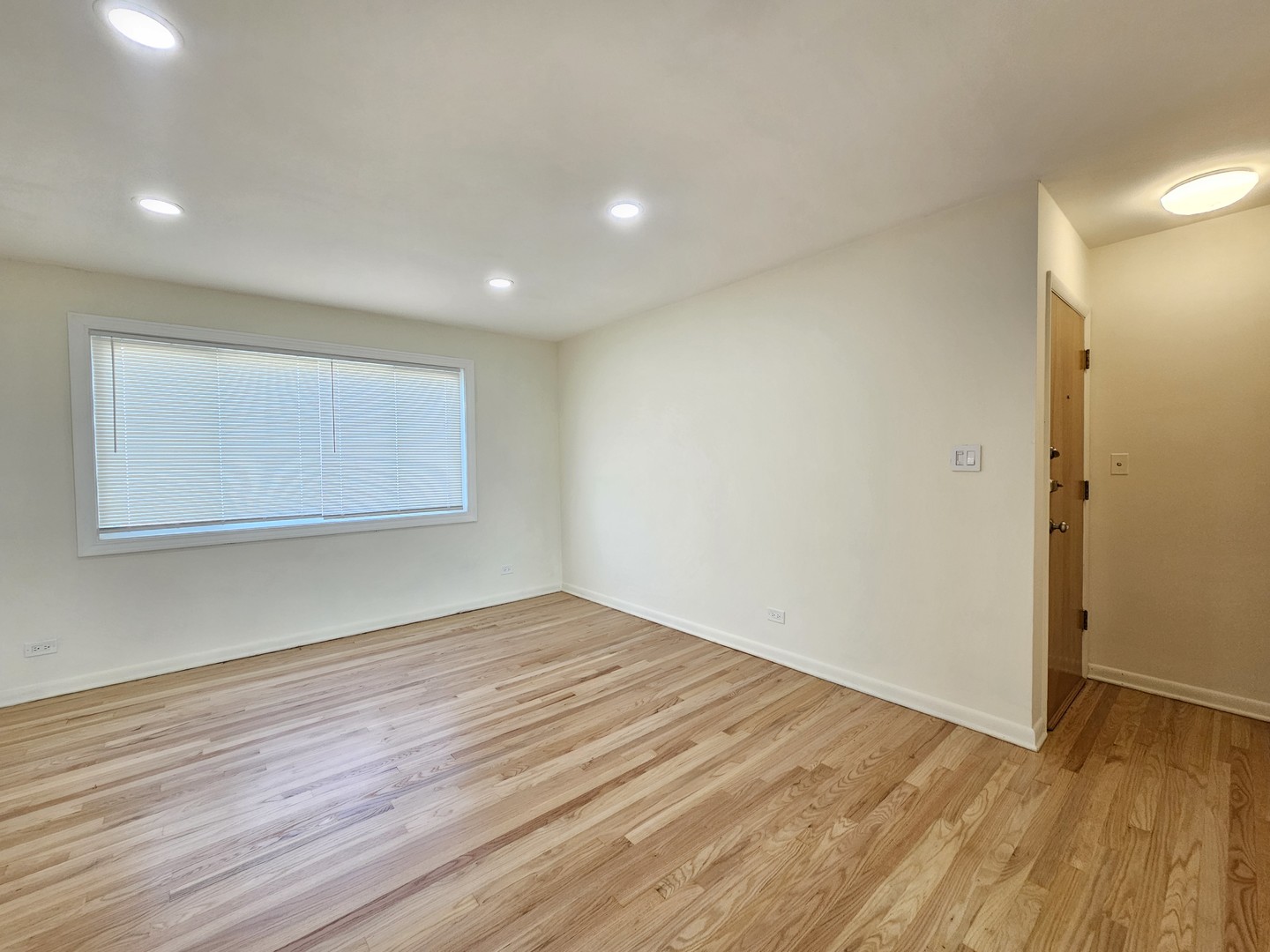 6308 N Kedzie Avenue 2W