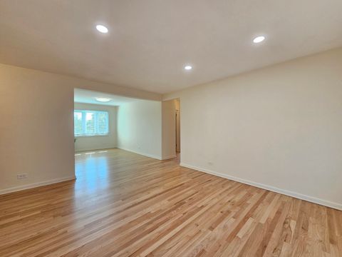 Tiny photo for 6308 N Kedzie Avenue #2W, Chicago, IL 60659 (MLS # 12488243)