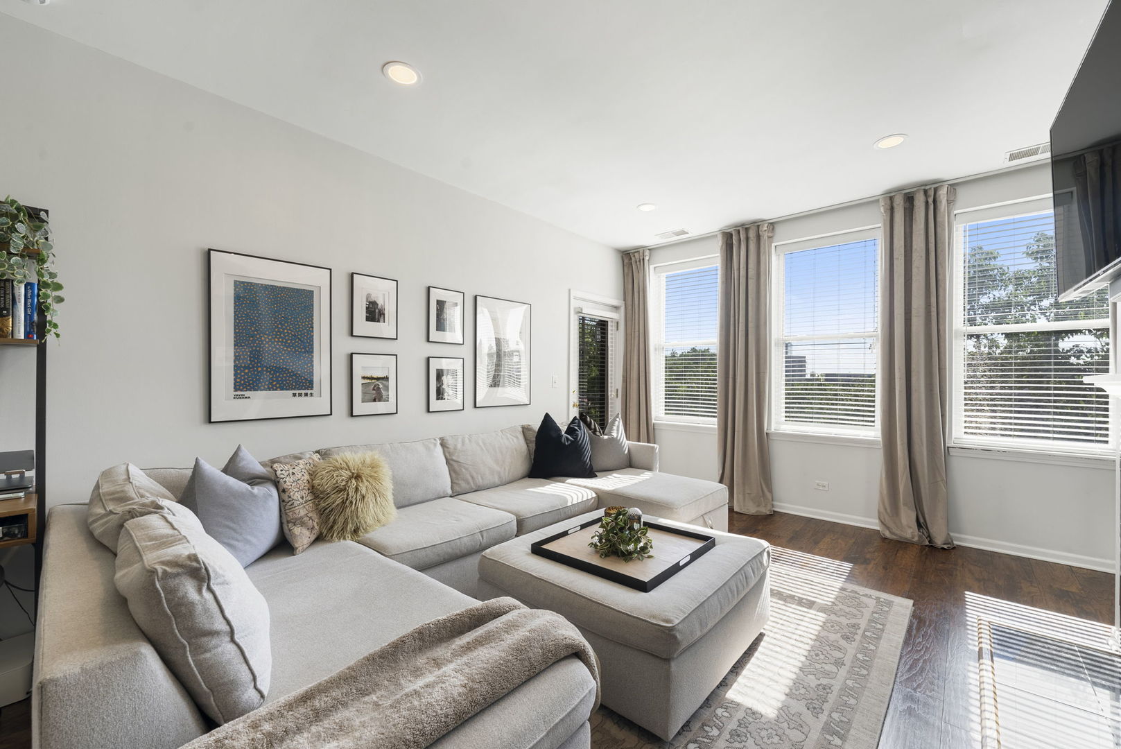 1255 N Orleans Court 1104