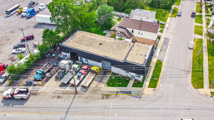 Photo 1 of 29 — 15500 VINCENNES Road, Phoenix, IL 60426