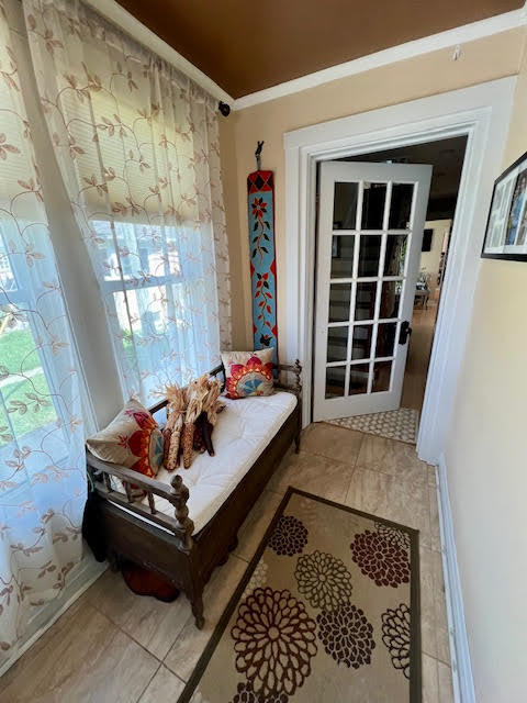 1533 Dempster Street