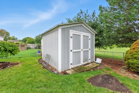 Tiny photo for 105 Abbeywood Circle, Streamwood, IL 60107 (MLS # 12461443)