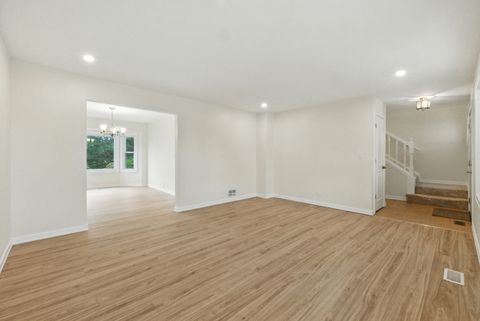 Tiny photo for 105 Abbeywood Circle, Streamwood, IL 60107 (MLS # 12461443)