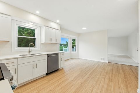 Tiny photo for 105 Abbeywood Circle, Streamwood, IL 60107 (MLS # 12461443)