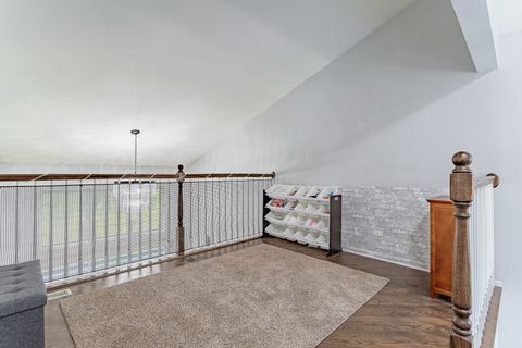 Tiny photo for 966 Willow Street #3-2, Itasca, IL 60143 (MLS # 12469218)
