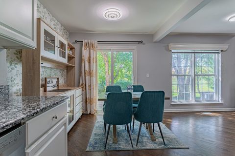 Tiny photo for 966 Willow Street #3-2, Itasca, IL 60143 (MLS # 12469218)