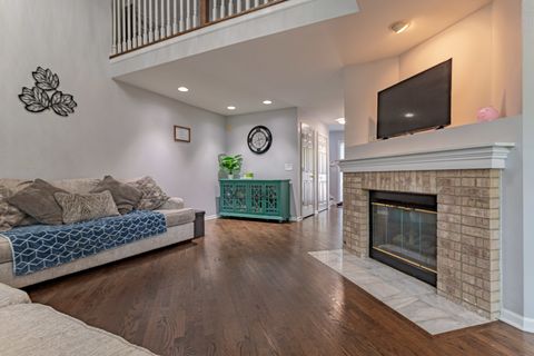 Tiny photo for 966 Willow Street #3-2, Itasca, IL 60143 (MLS # 12469218)