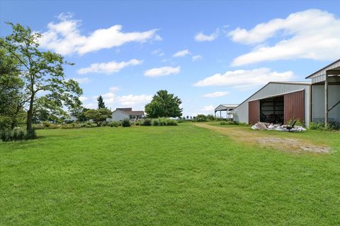 Tiny photo for 3345 County Road 400 E Road, Fisher, IL 61843 (MLS # 12434160)