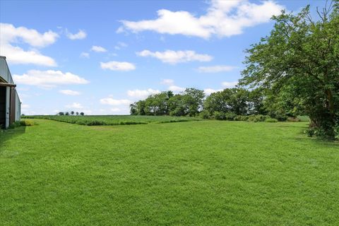 Tiny photo for 3345 County Road 400 E Road, Fisher, IL 61843 (MLS # 12434160)