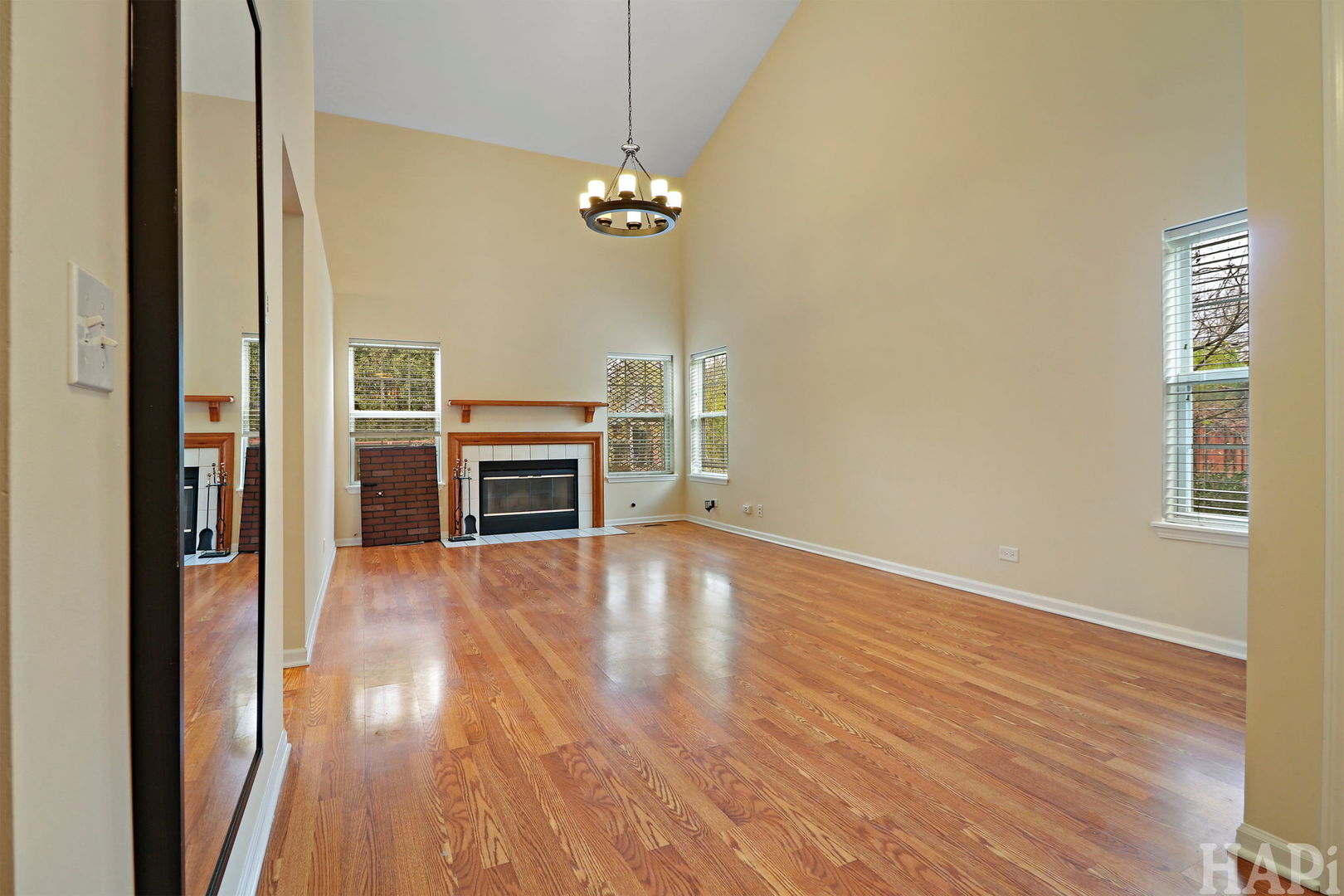 1728 Leeds Court 1728