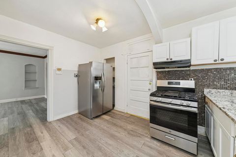 Tiny photo for 6206 N Francisco Avenue #2B, Chicago, IL 60659 (MLS # 12571921)