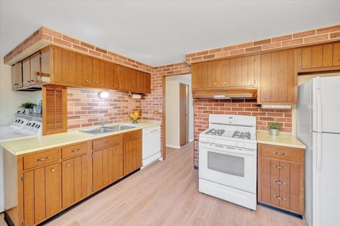 Tiny photo for 1828 Cannon Court, Schaumburg, IL 60193 (MLS # 12541760)