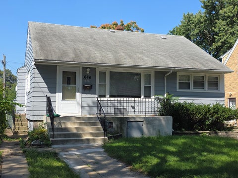 Photo of 646 Mackinaw Avenue, Calumet City, IL 60409 (MLS # 12744647)