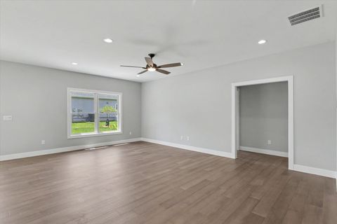 Tiny photo for 517 S 5th Street, Fairbury, IL 61739 (MLS # 12648977)