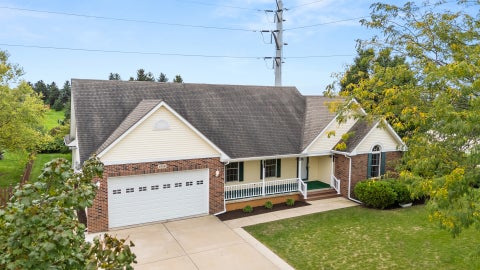 Tiny photo for 1338 Foxbend Drive, Sycamore, IL 60178 (MLS # 12766069)