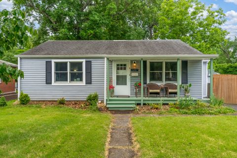 Tiny photo for 1207 W Hill Avenue, Carbondale, IL 62901 (MLS # 12652075)