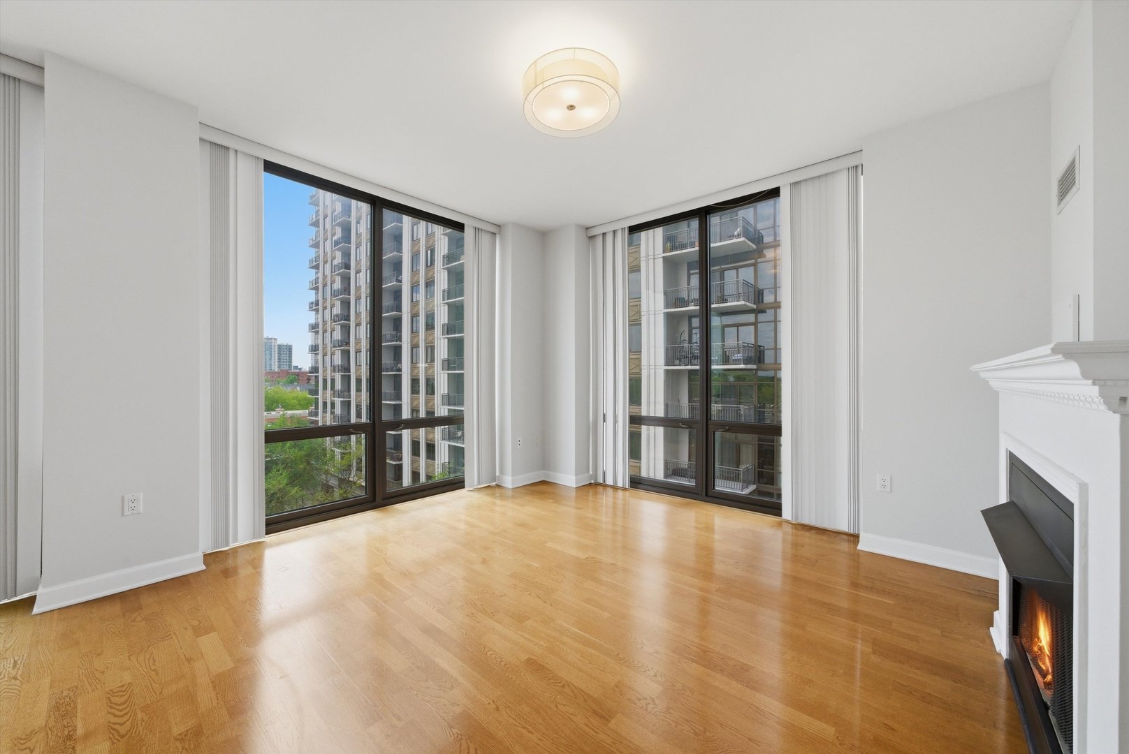 233 E 13TH Street 709