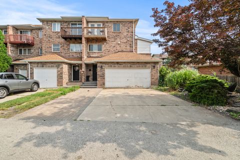 Photo of 8202 Gruener Court #8202, Palos Hills, IL 60465 (MLS # 12475135)