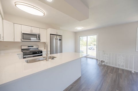 Tiny photo for 716 Inverrary Lane #D, Deerfield, IL 60015 (MLS # 12615613)