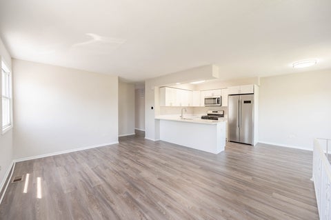 Tiny photo for 716 Inverrary Lane #D, Deerfield, IL 60015 (MLS # 12615613)
