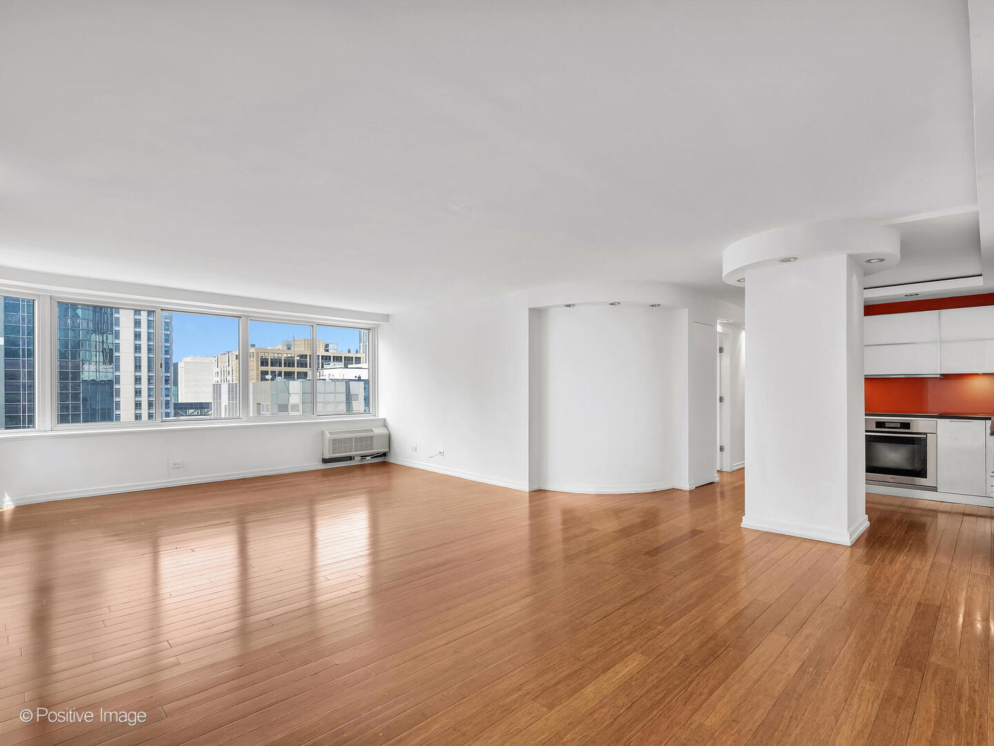 211 E Ohio Street 2707