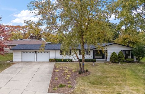 Tiny photo for 10330 Hilltop Drive, Orland Park, IL 60462 (MLS # 12503352)