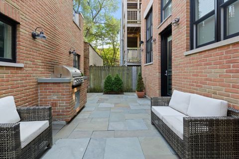 Tiny photo for 3509 N Janssen Avenue, Chicago, IL 60657 (MLS # 12461816)