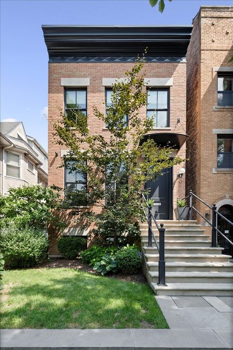Tiny photo for 3509 N Janssen Avenue, Chicago, IL 60657 (MLS # 12461816)