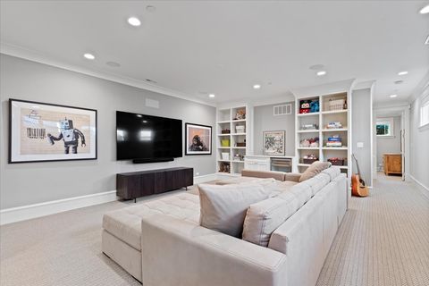 Tiny photo for 3509 N Janssen Avenue, Chicago, IL 60657 (MLS # 12461816)