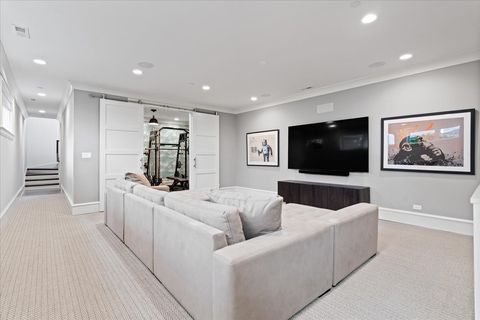 Tiny photo for 3509 N Janssen Avenue, Chicago, IL 60657 (MLS # 12461816)
