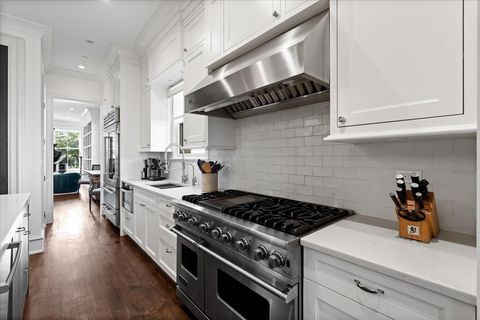 Tiny photo for 3509 N Janssen Avenue, Chicago, IL 60657 (MLS # 12461816)