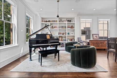 Tiny photo for 3509 N Janssen Avenue, Chicago, IL 60657 (MLS # 12461816)
