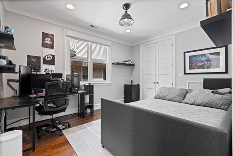 Tiny photo for 3509 N Janssen Avenue, Chicago, IL 60657 (MLS # 12461816)