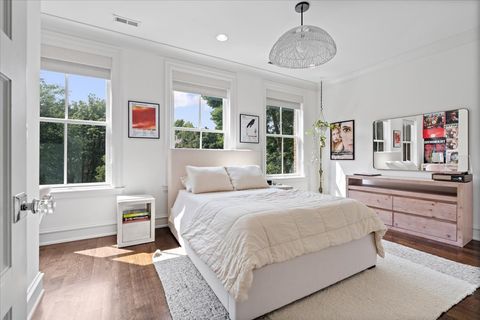 Tiny photo for 3509 N Janssen Avenue, Chicago, IL 60657 (MLS # 12461816)