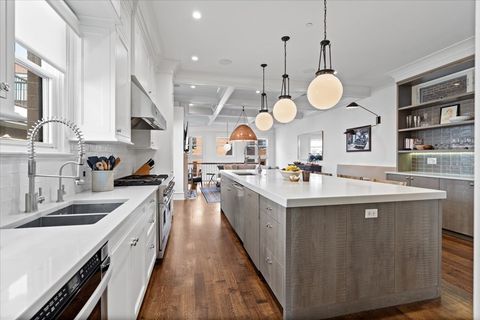Tiny photo for 3509 N Janssen Avenue, Chicago, IL 60657 (MLS # 12461816)