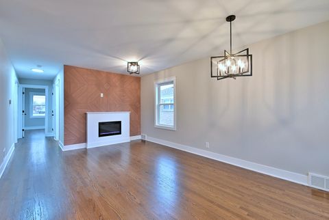 Tiny photo for 8834 S Albany Avenue, Evergreen Park, IL 60805 (MLS # 12582985)