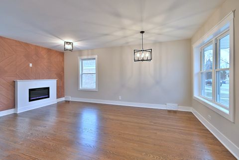 Tiny photo for 8834 S Albany Avenue, Evergreen Park, IL 60805 (MLS # 12582985)